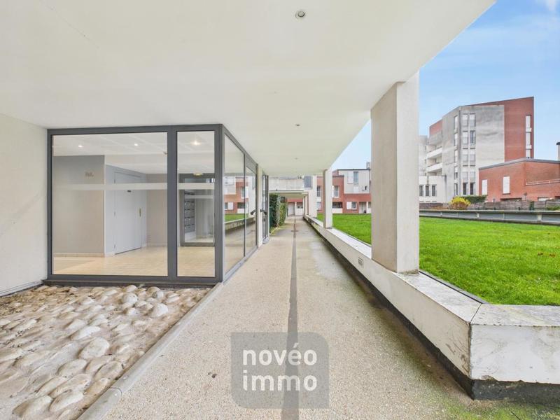 Studio - 25 m² - 1 pièce