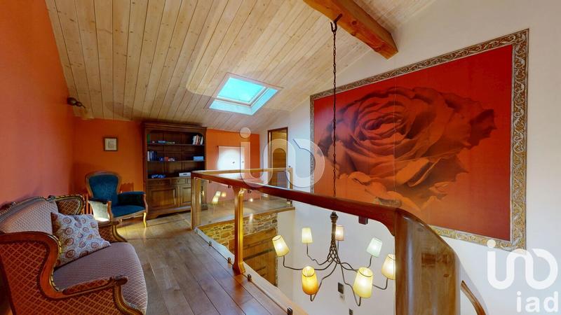 Maison - 213 m² - 6 pièces