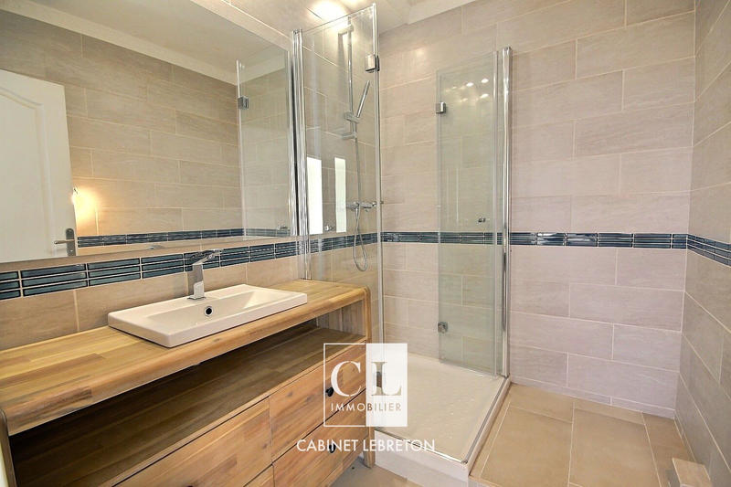 Appartement - 75 m² - 3 pièces