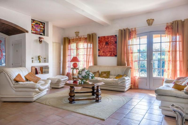 Maison - 296 m² - 9 pièces