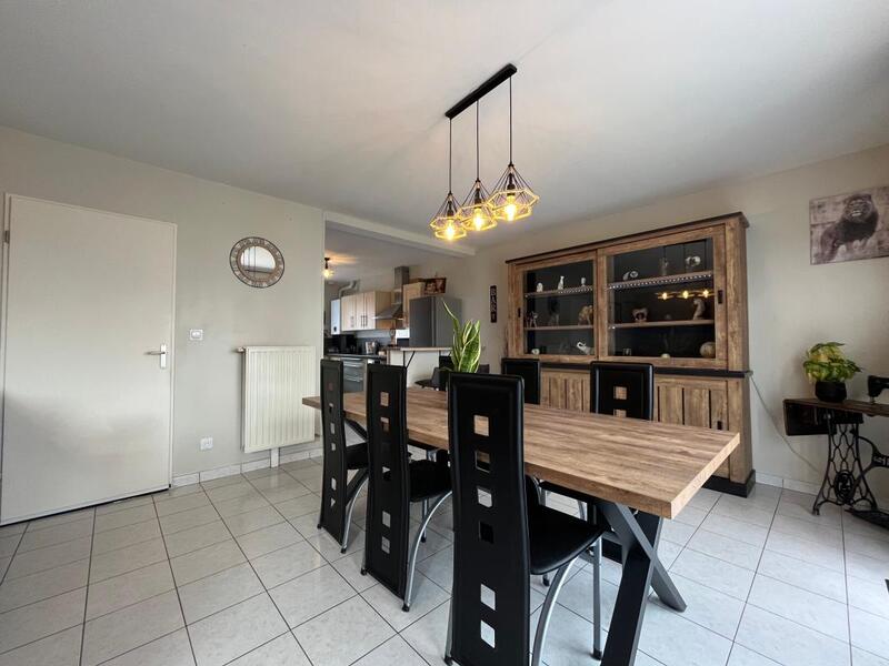 Maison - 90 m² - 4 pièces