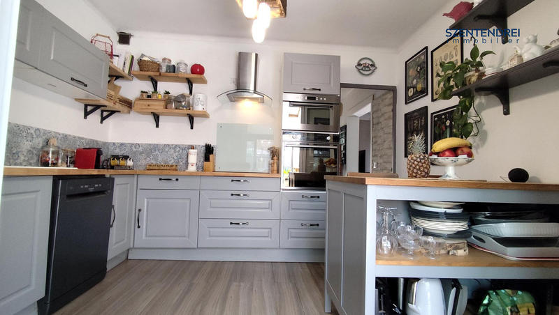 Maison traditionnelle - 100 m² - 5 pièces