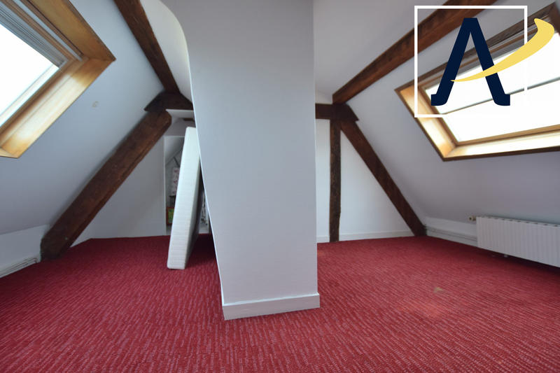 Appartement - 152 m² - 6 pièces