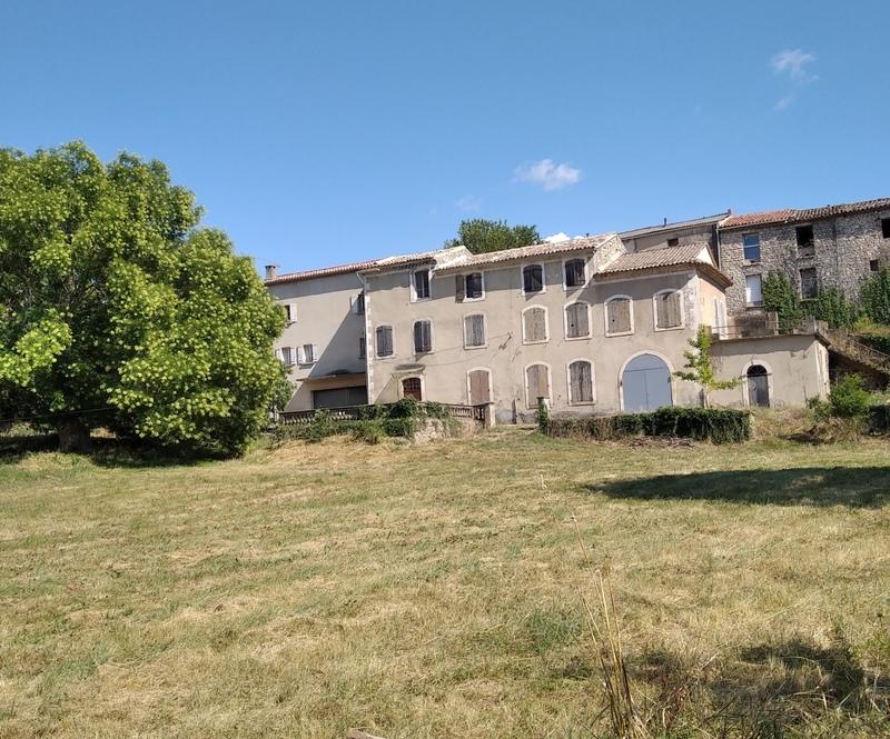 Château - 325 m² - 15 pièces
