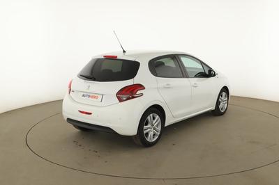 Peugeot 208 1.6 Blue-HDi Style 5p 75 ch