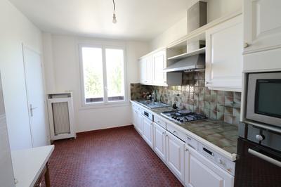 Appartement - 140 m² - 5 pièces