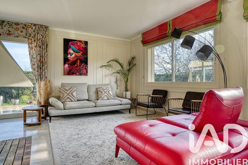 Maison - 250 m² - 9 pièces