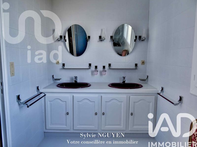 Maison - 486 m² - 12 pièces