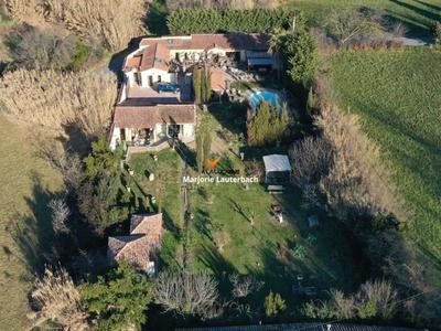 Maison de campagne - 250 m² - 7 pièces