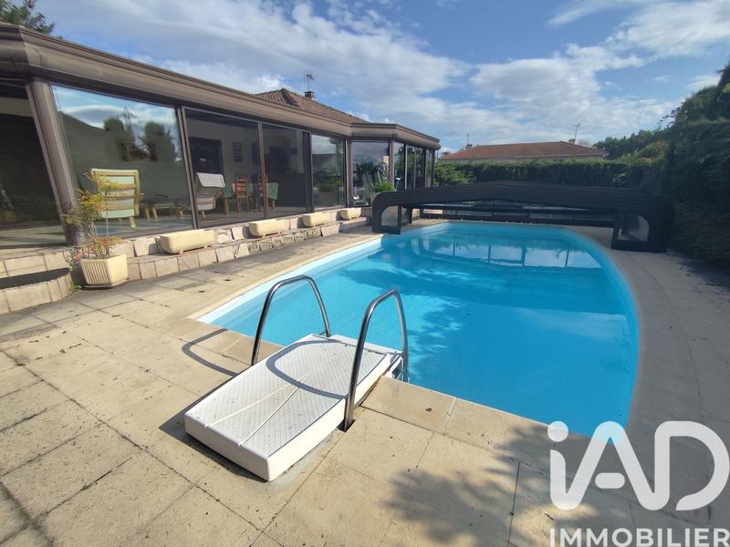 Maison - 186 m² - 5 pièces