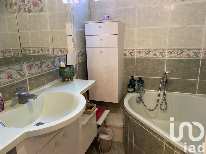 Maison - 99 m² - 5 pièces