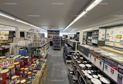 Local commercial - 2 500 m²