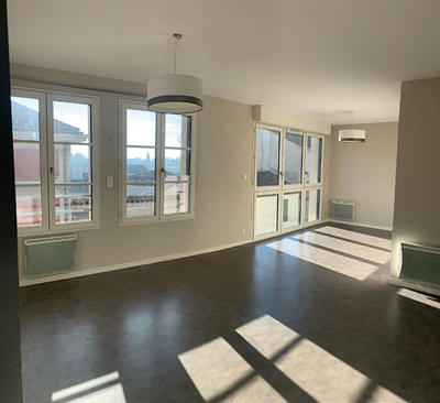 Appartement - 72 m² - 3 pièces