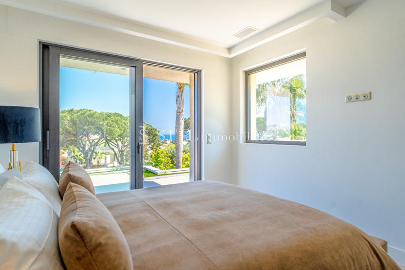 Villa - 370 m² - 6 pièces