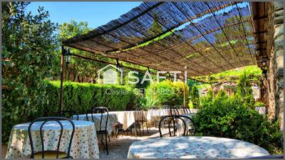 Maison - 591 m² - 22 pièces