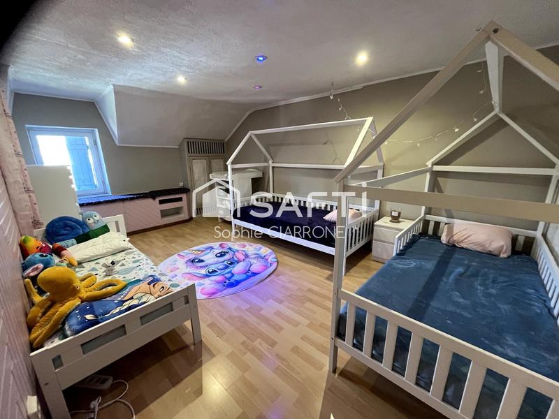 Maison - 110 m² - 5 pièces