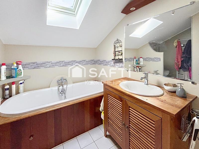 Maison - 100 m² - 5 pièces