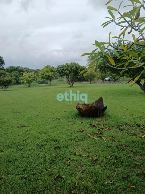 Maison - 445 m² - 13 pièces