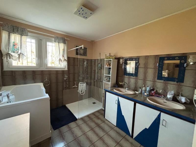 Maison - 138 m² - 4 pièces