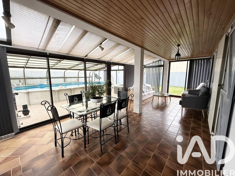 Maison - 323 m² - 9 pièces