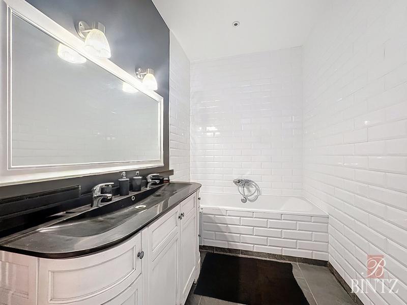 Appartement - 230 m² - 8 pièces