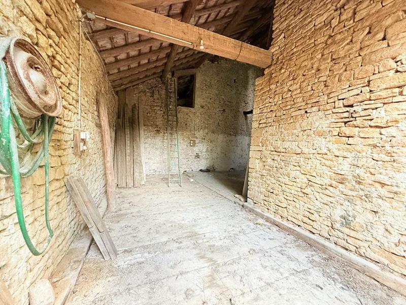 Maison - 300 m² - 5 pièces