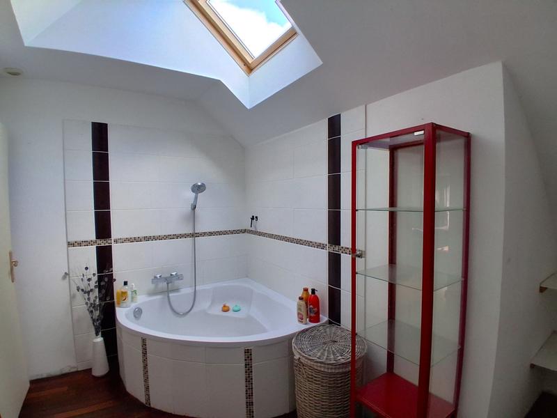 Maison contemporaine - 141 m² - 6 pièces