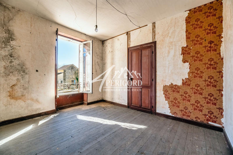 Maison - 311 m² - 15 pièces