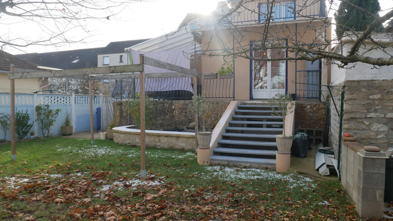 Maison - 105 m² - 5 pièces