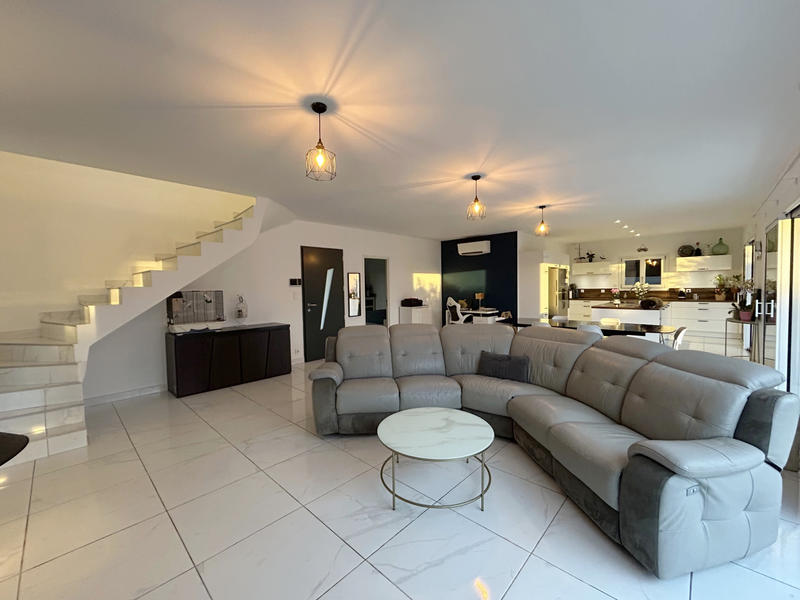 Maison - 160 m² - 6 pièces