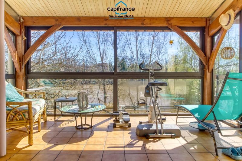 Maison de ville - 190 m² - 9 pièces