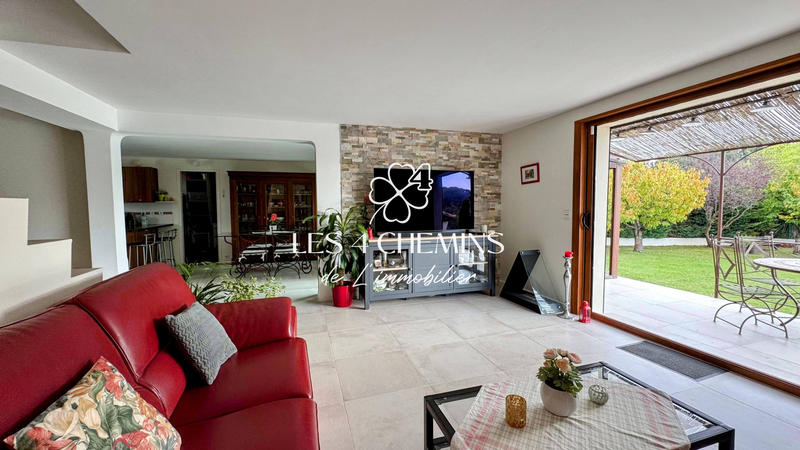 Villa - 140 m² - 5 pièces