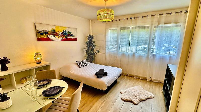 Studio - 25 m² - 1 pièce
