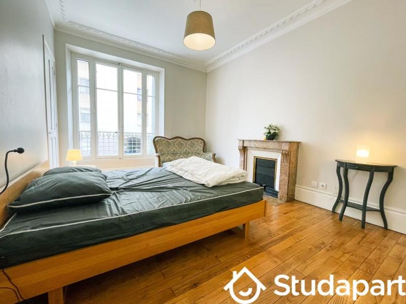 Appartement - 100 m² - 4 pièces