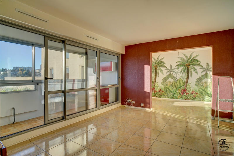 Appartement - 110 m² - 4 pièces