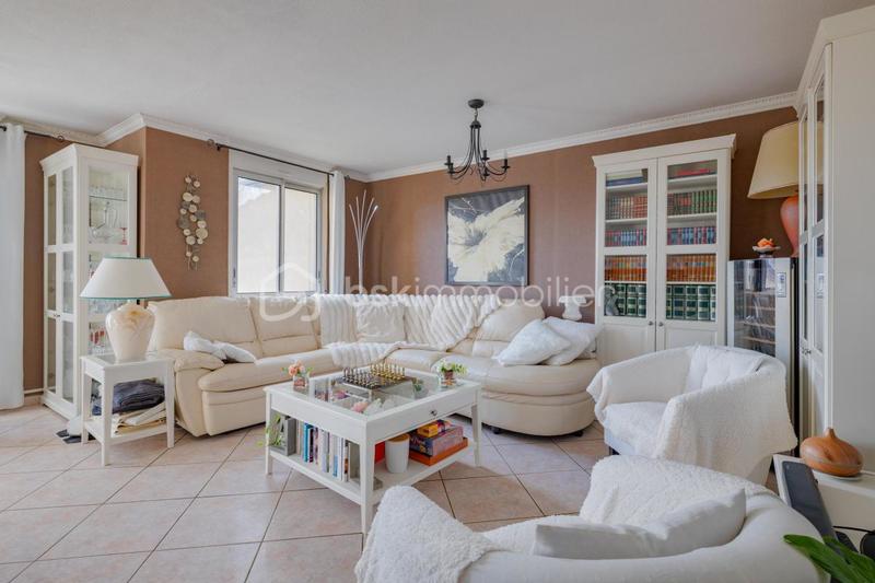 Appartement - 80 m² - 4 pièces