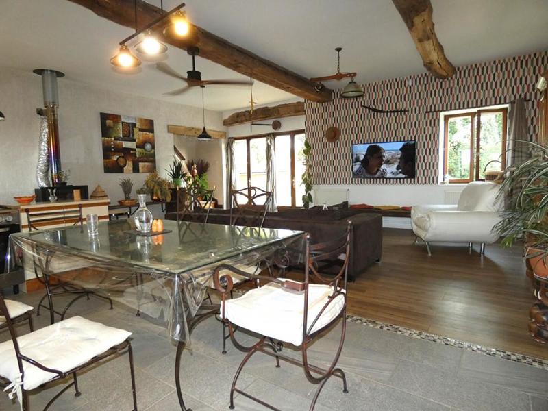 Maison - 180 m² - 6 pièces