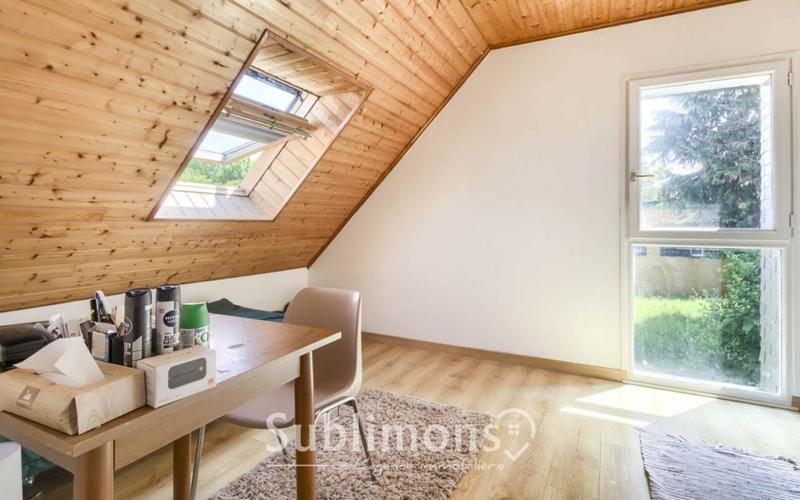 Maison traditionnelle - 140 m² - 7 pièces