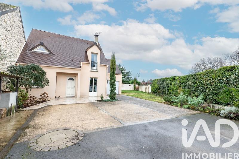 Maison - 92 m² - 6 pièces