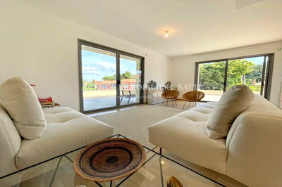 Appartement - 110 m² - 4 pièces