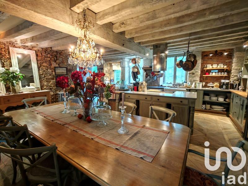 Maison - 239 m² - 7 pièces