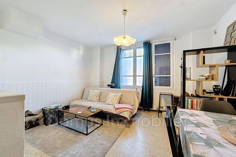 Maison - 323 m² - 16 pièces