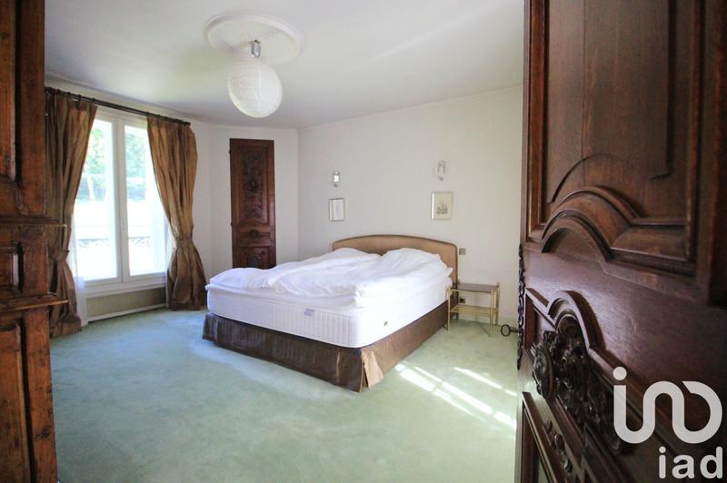 Maison - 290 m² - 9 pièces