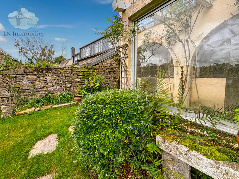 Maison - 189 m² - 9 pièces