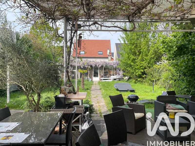 Maison - 166 m² - 6 pièces