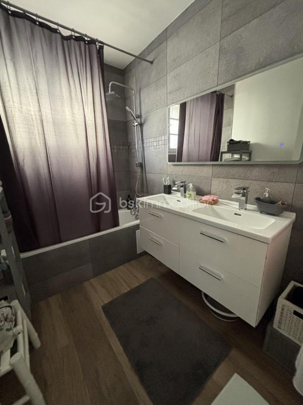 Maison traditionnelle - 110 m² - 5 pièces