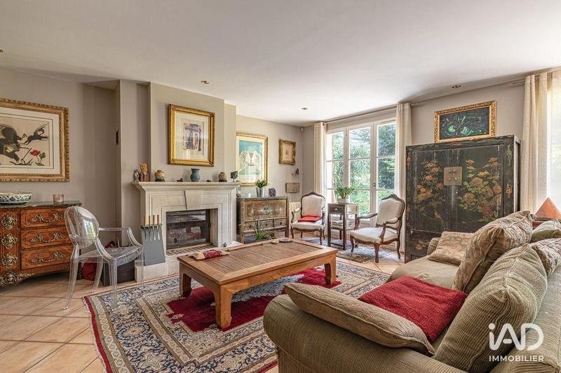 Maison - 225 m² - 6 pièces