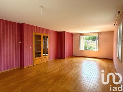 Maison - 185 m² - 8 pièces