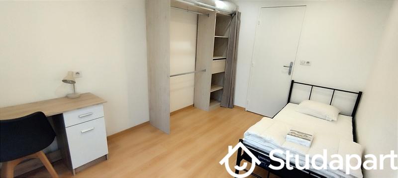 Chambre - 10 m² - 1 pièce