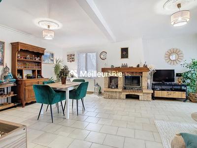 Maison traditionnelle - 112 m² - 6 pièces